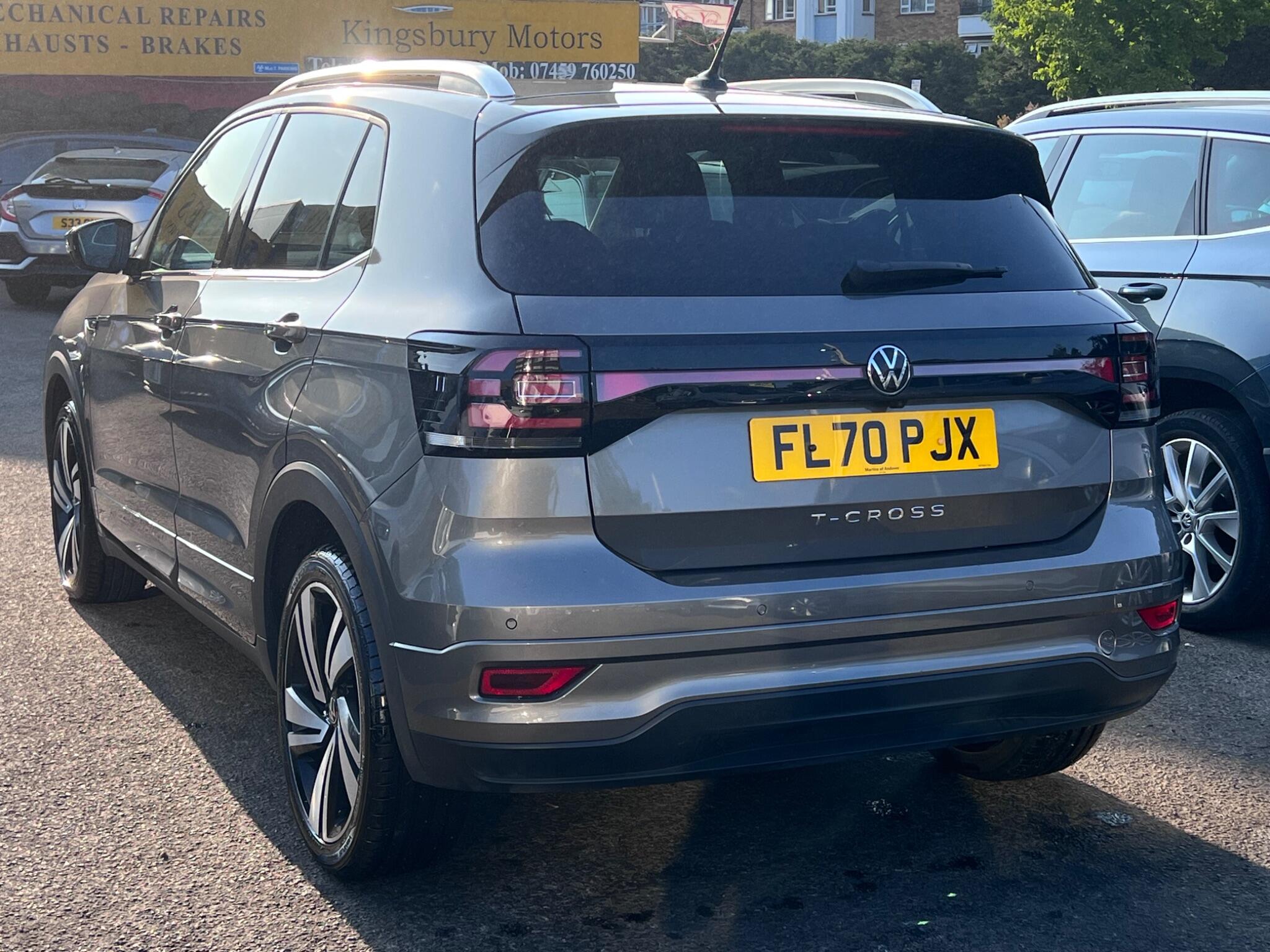 Volkswagen T-Cross view 13
