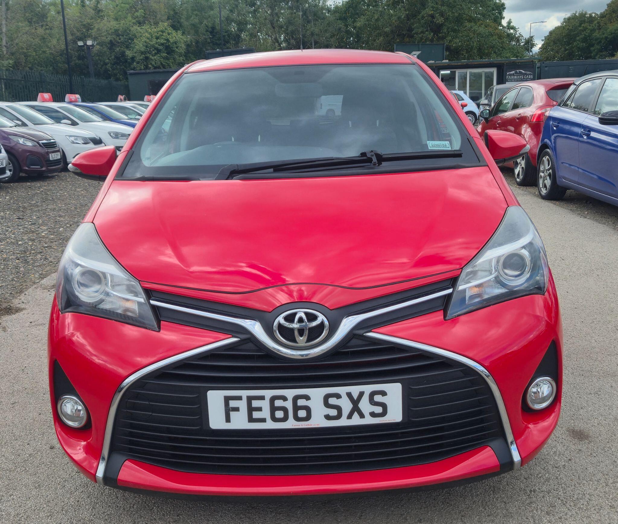 Toyota Yaris view 23