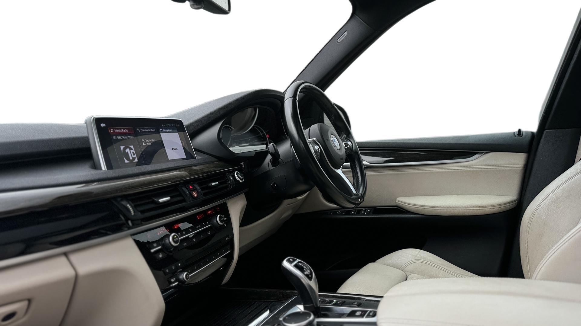 BMW X5 view 6