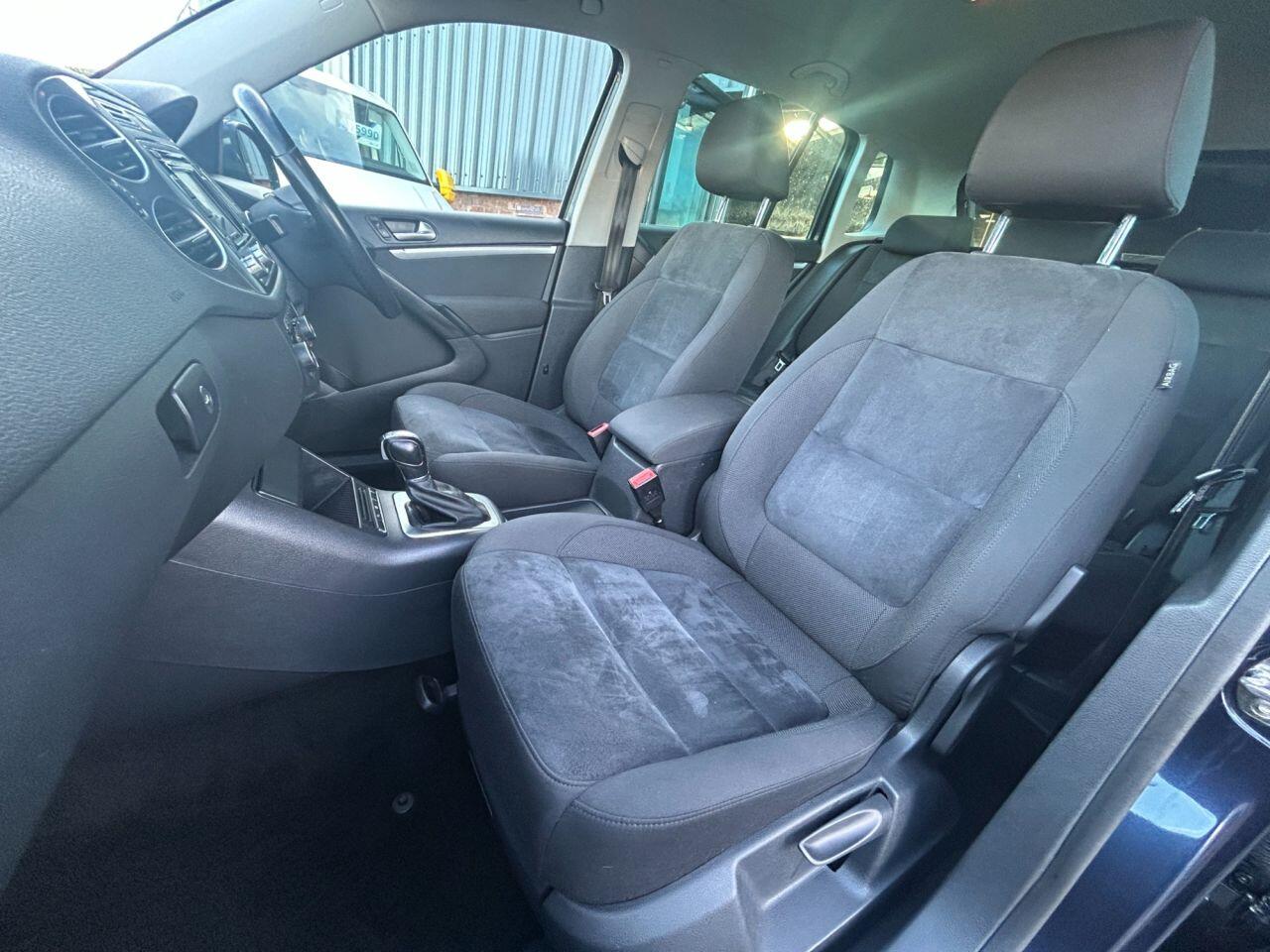 Volkswagen Tiguan view 12