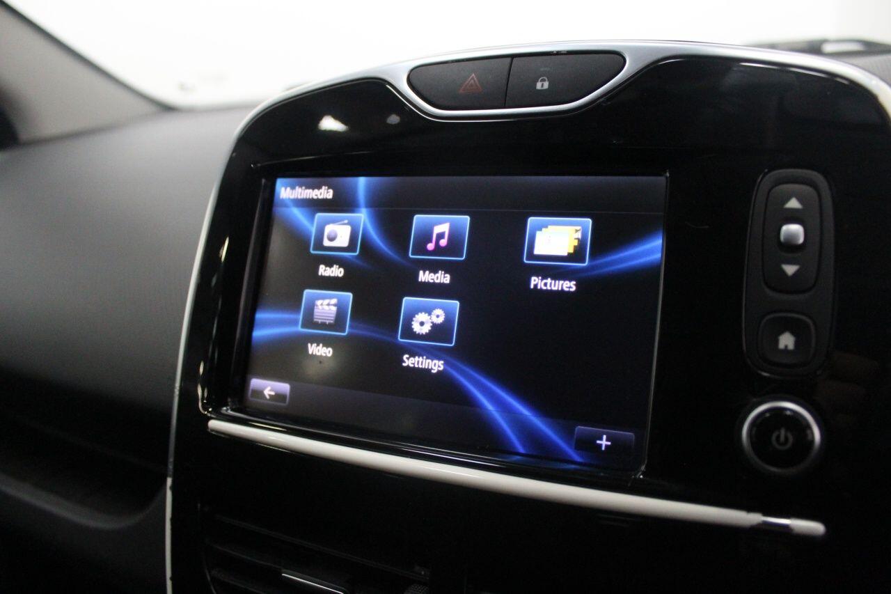 Renault Clio view 39