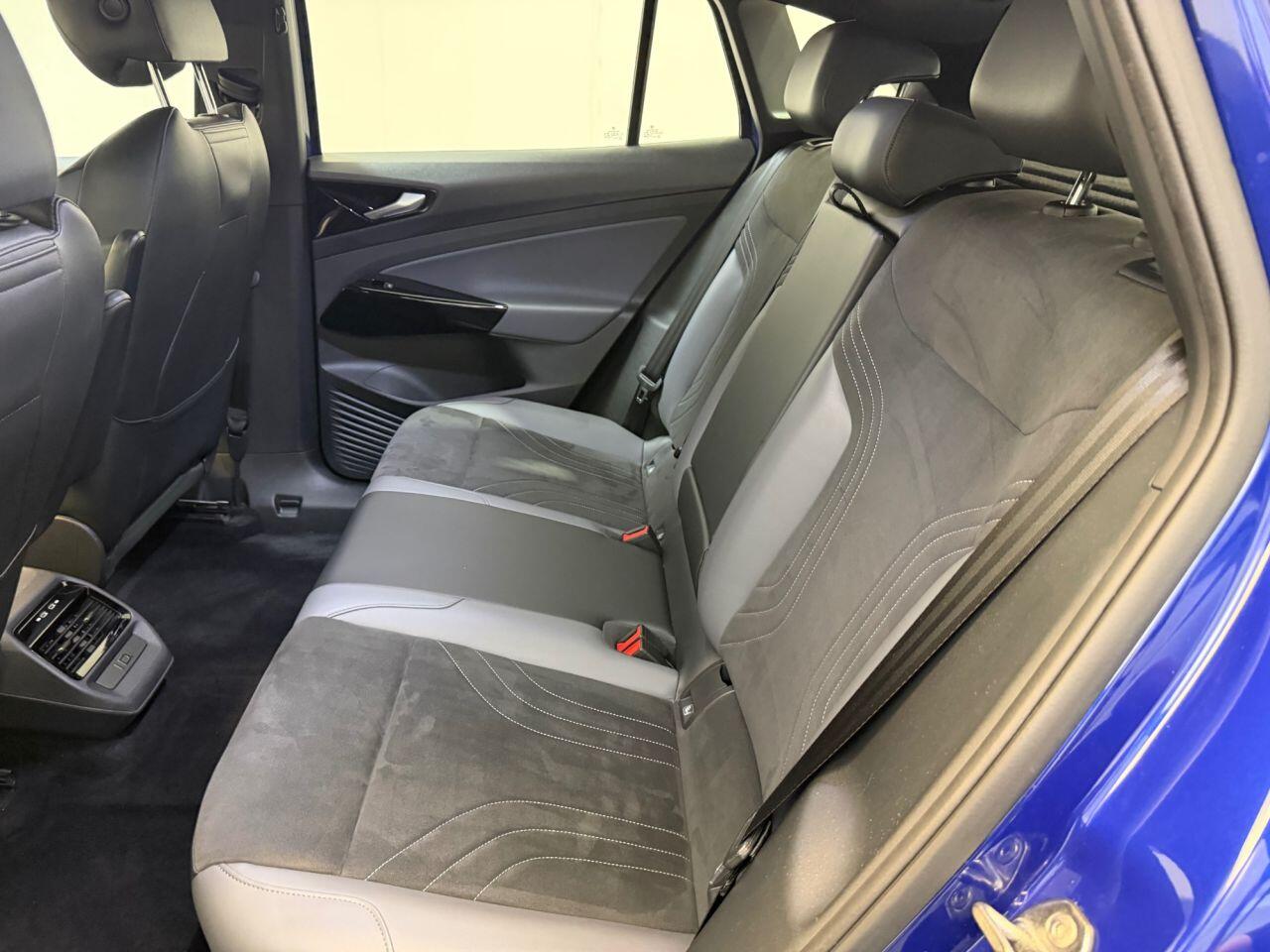 Volkswagen Id.4 view 25