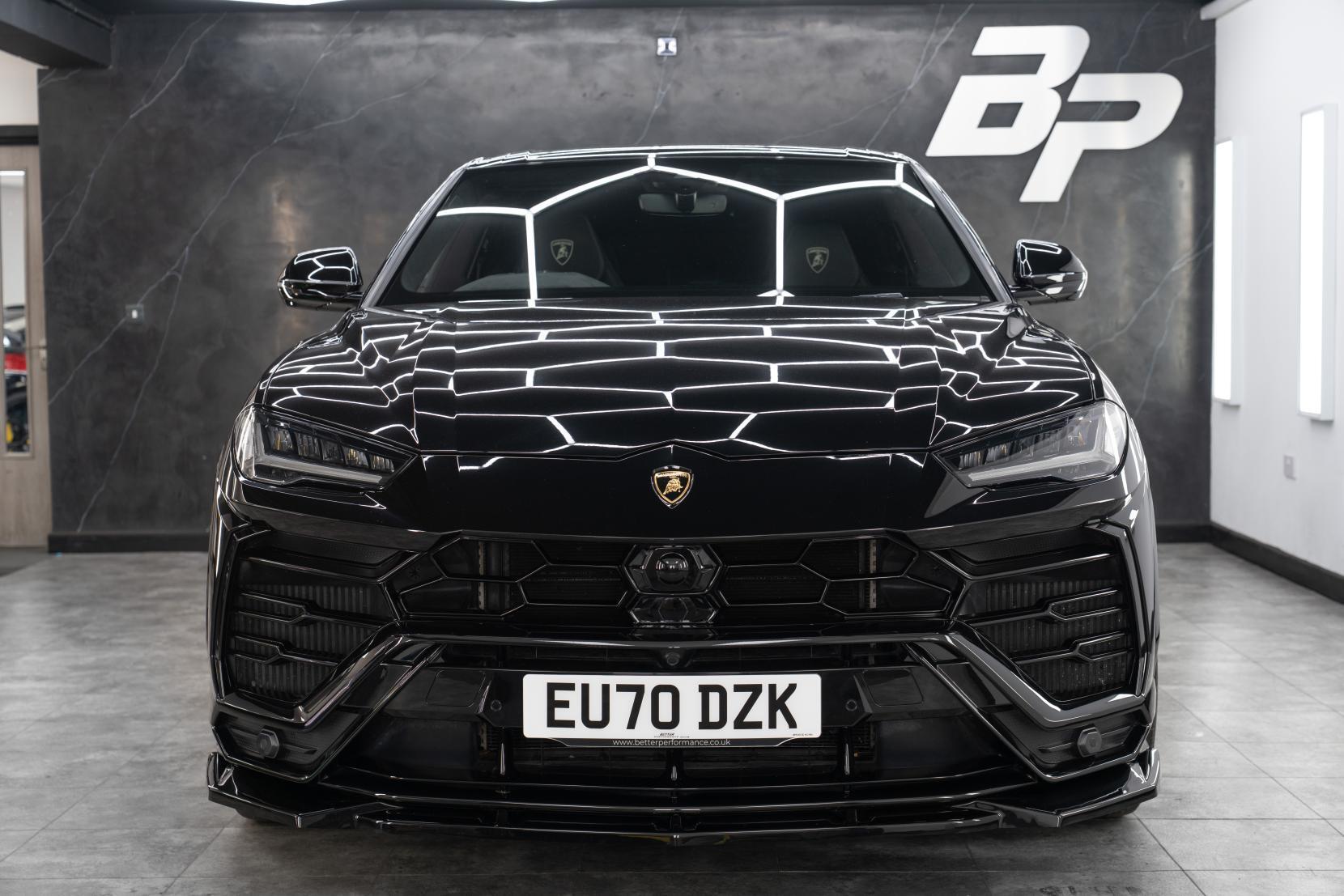 Lamborghini Urus view 22