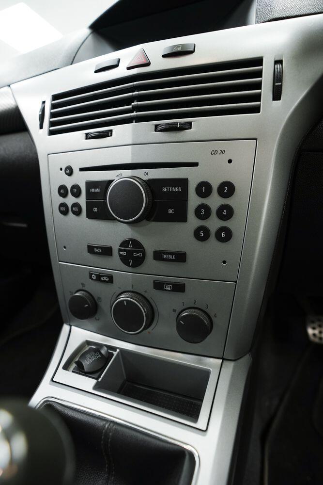 Vauxhall Astra view 18