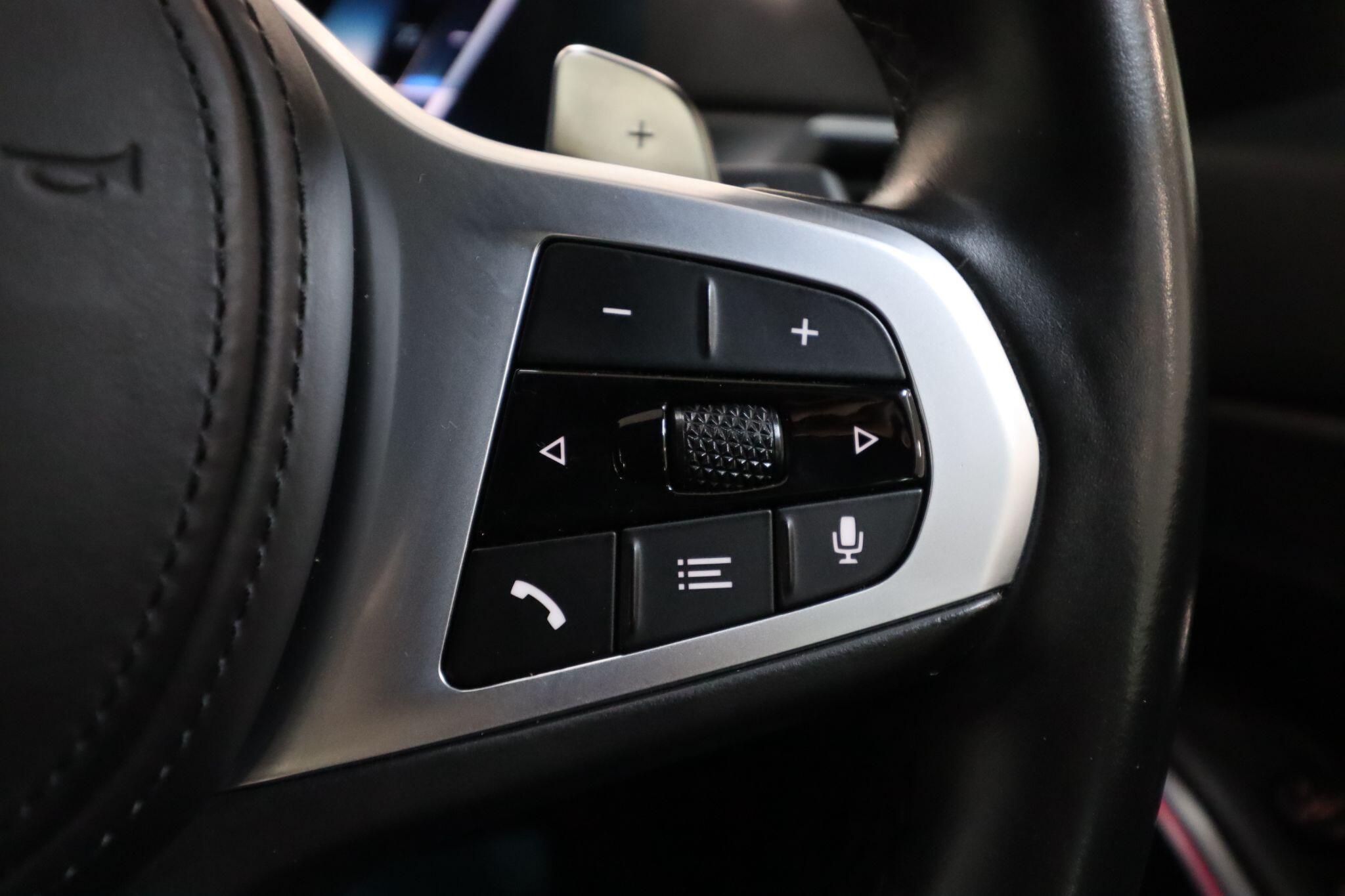 BMW 3 Series view 44