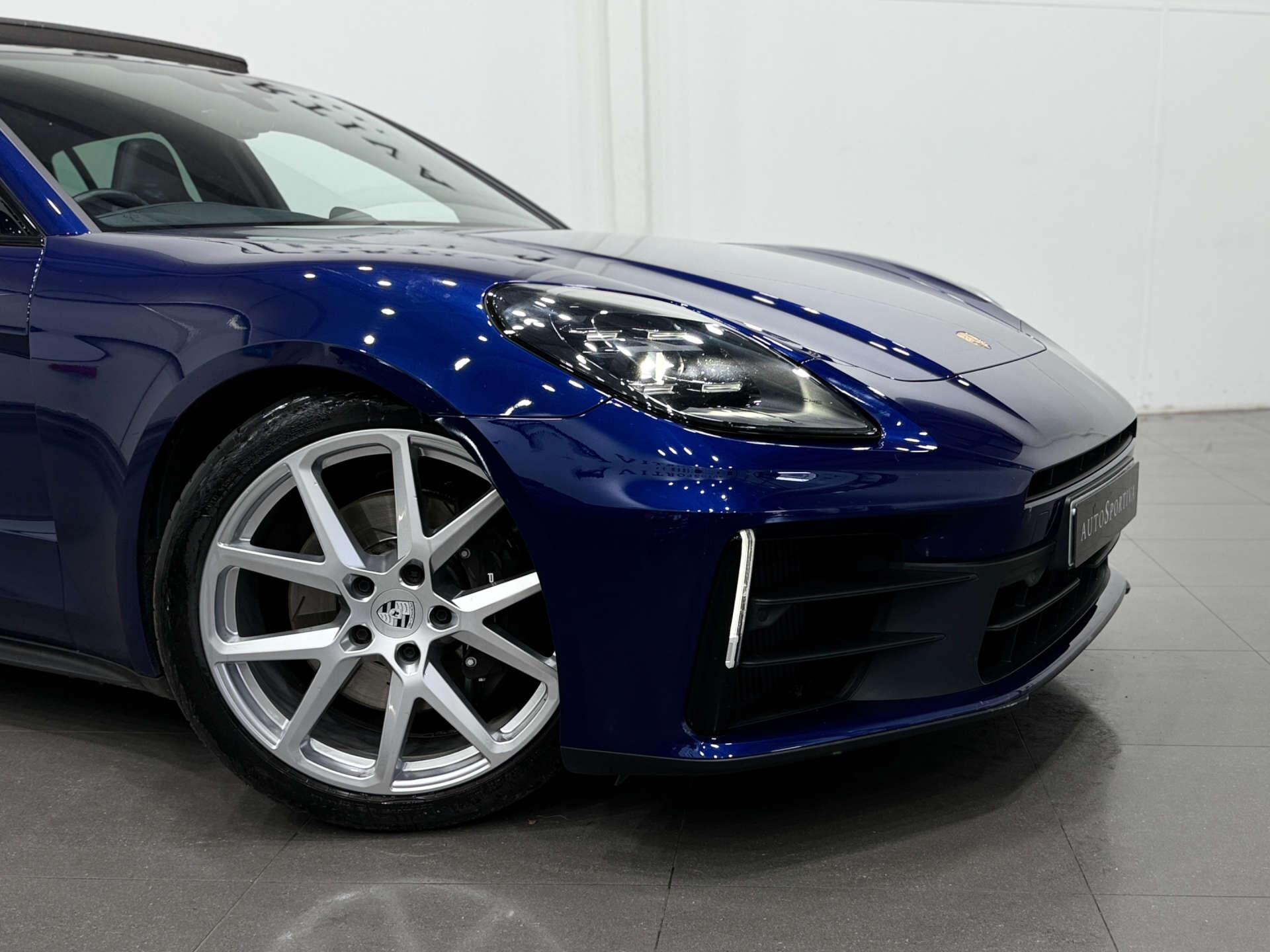 Porsche Panamera view 32
