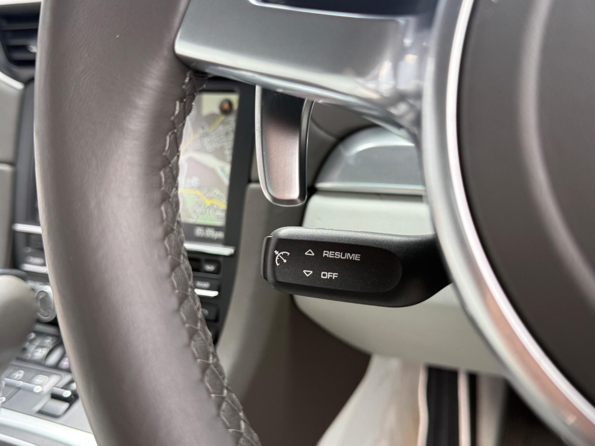 Porsche 911 view 59