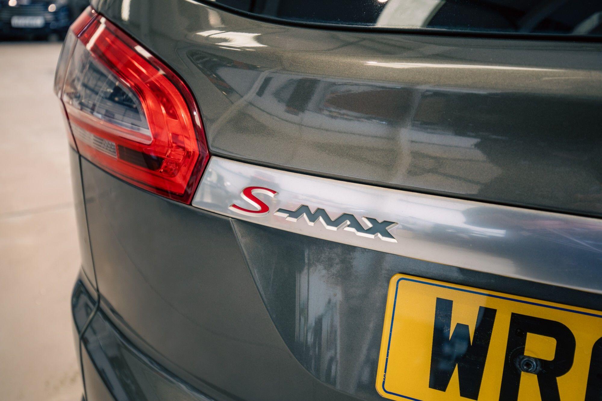 Ford S-Max view 6