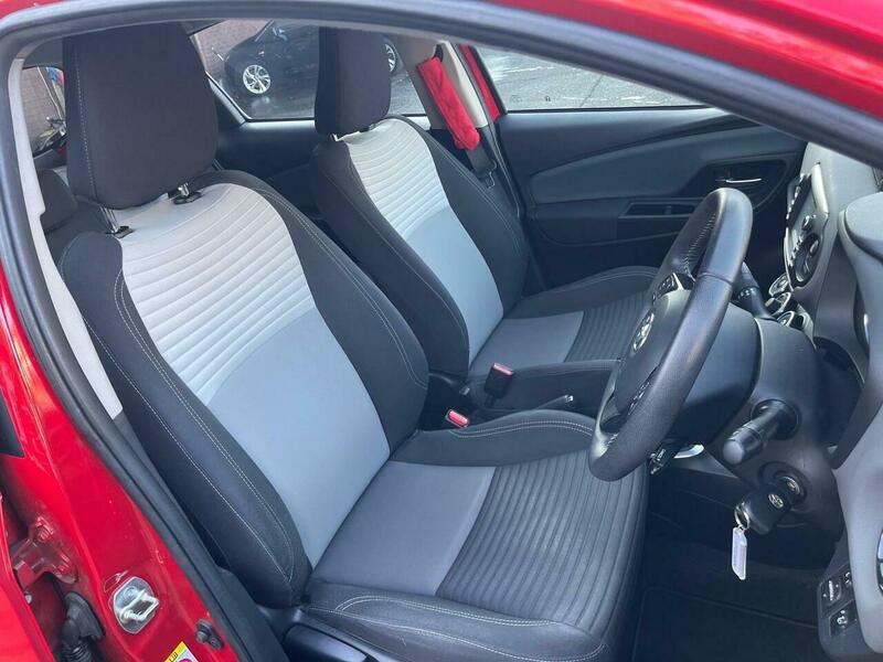 2017 Toyota Yaris 1.5 VVT-i Icon Euro 6 5dr • 37,180 miles image 23