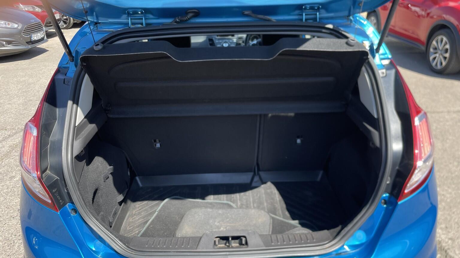 Ford Fiesta view 11