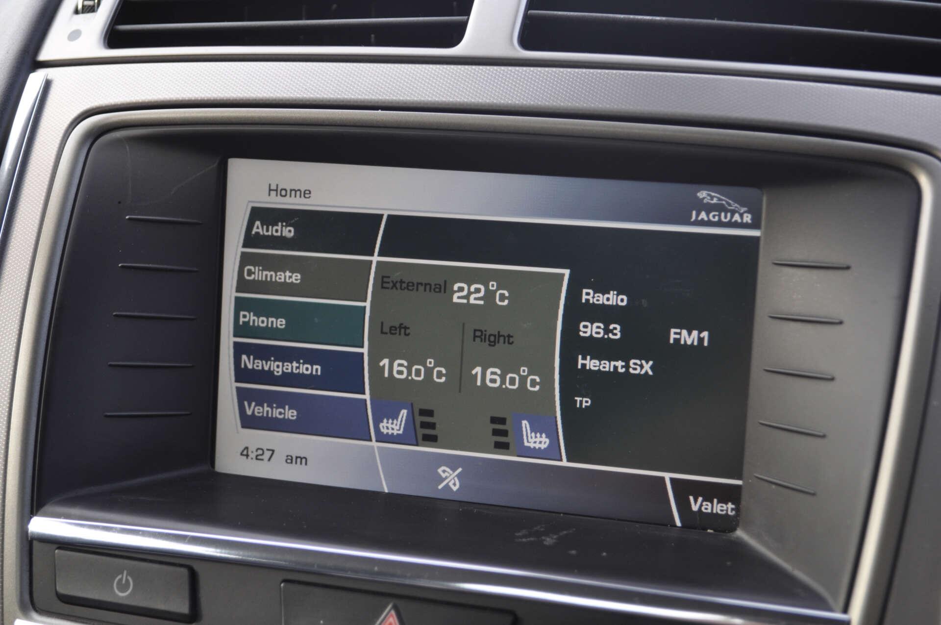 Jaguar XK view 17