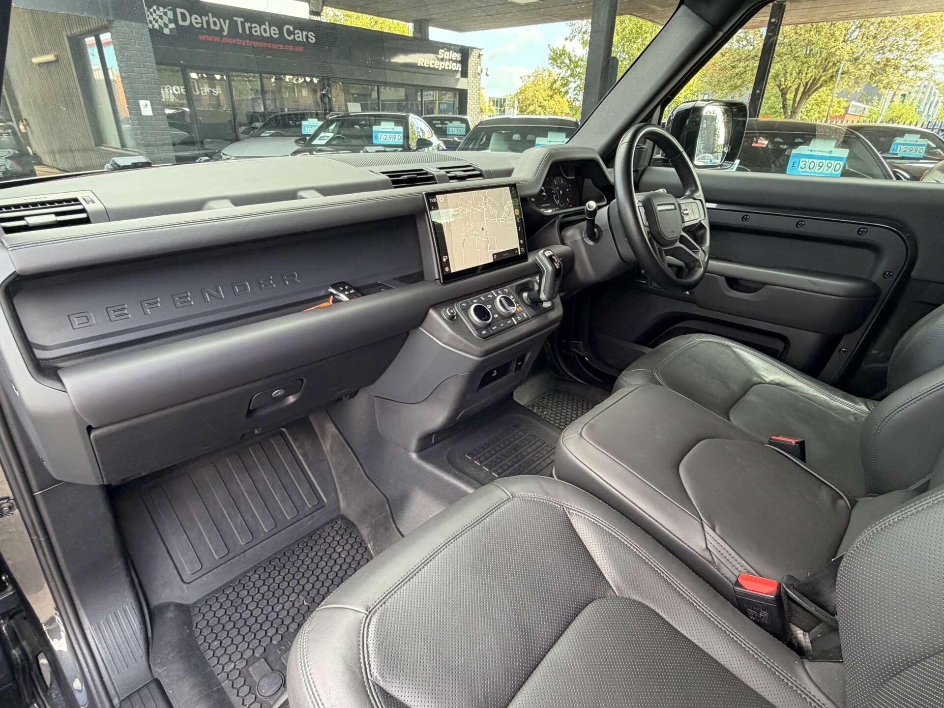 Land Rover Defender view 20
