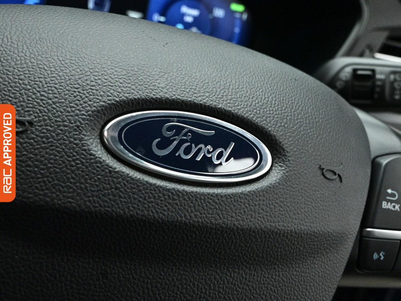 Ford Kuga view 25
