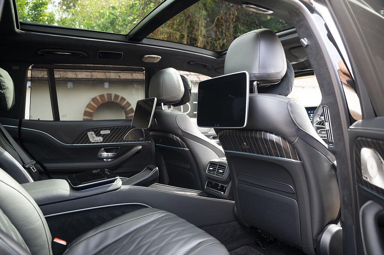 Mercedes-Benz GLS view 16