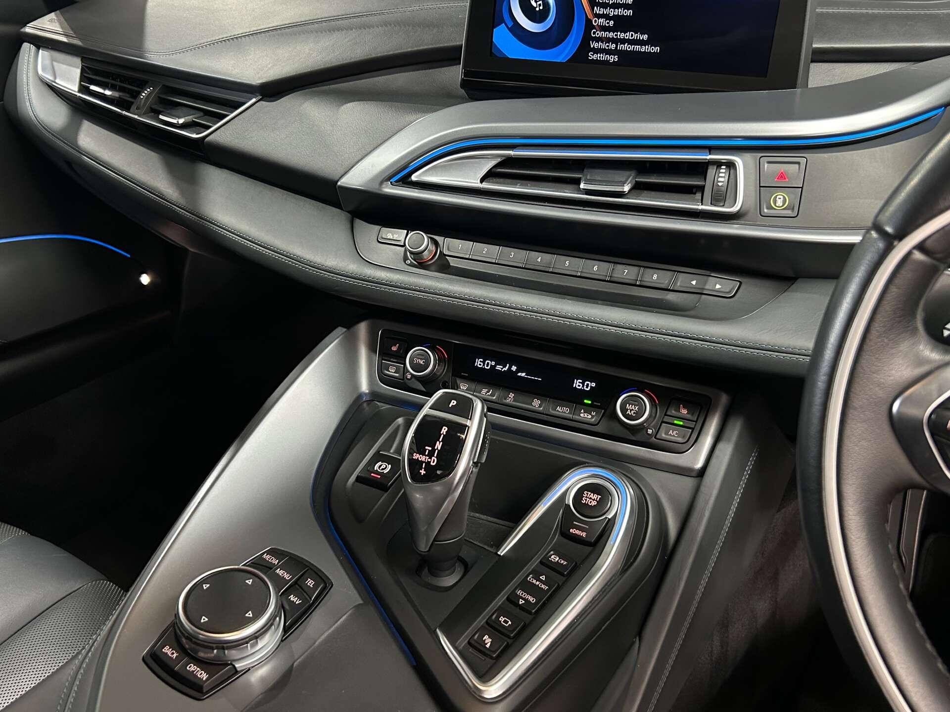 BMW I8 view 29