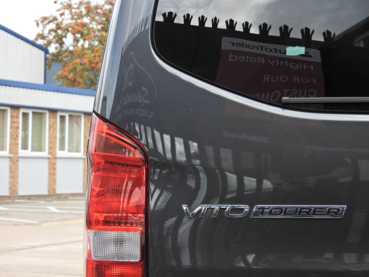 Mercedes-Benz Vito view 17