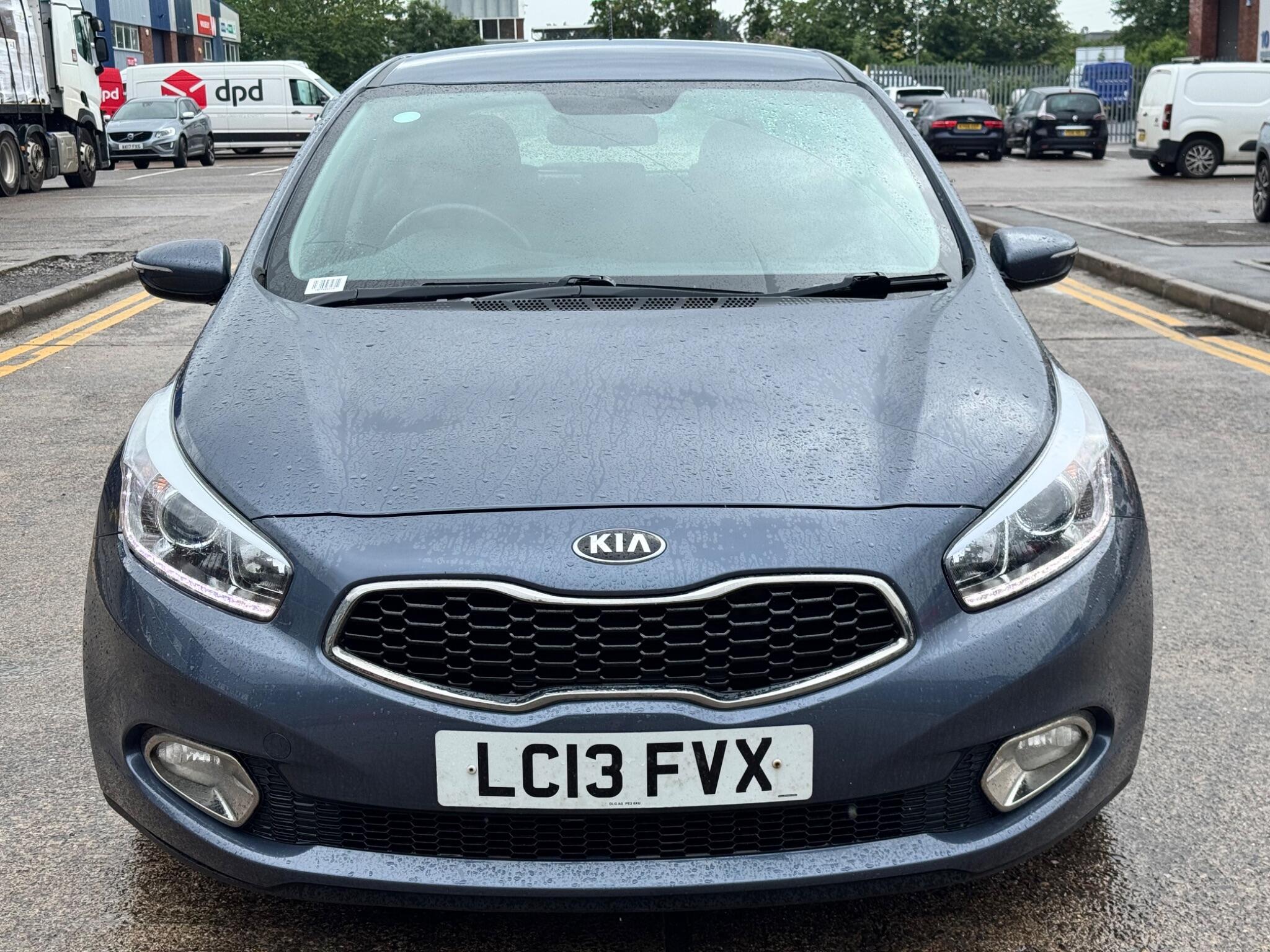 Kia Ceed view 2