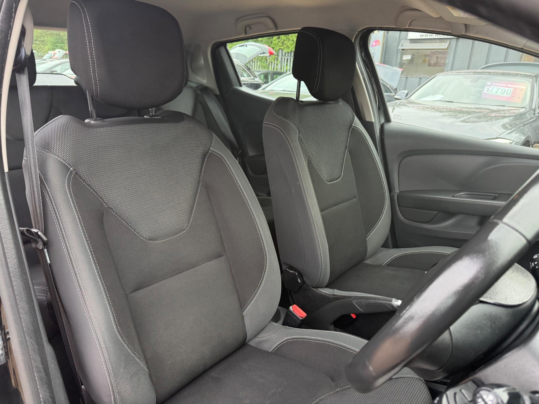 Renault Clio view 20