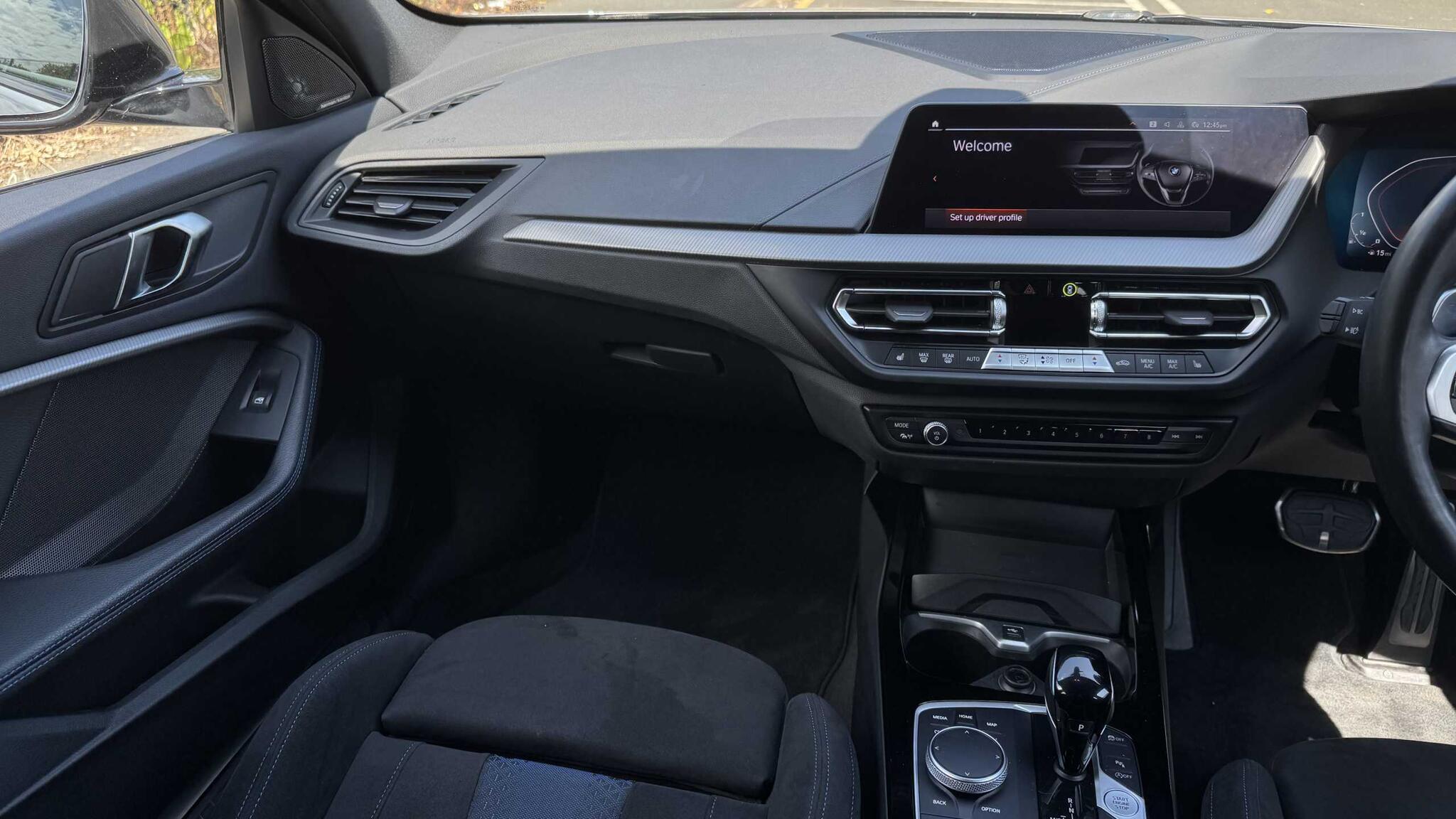 BMW 1 Series view 12