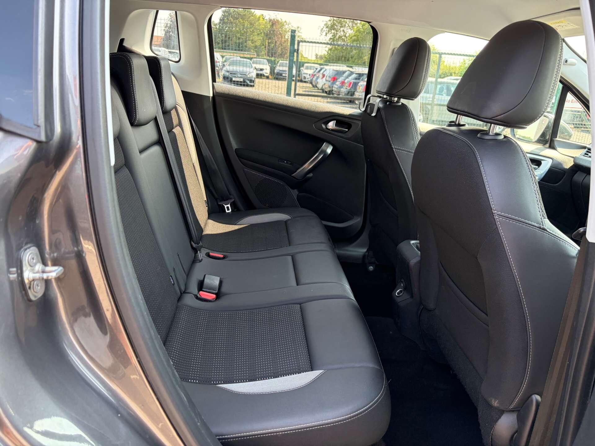 Peugeot 2008 view 27