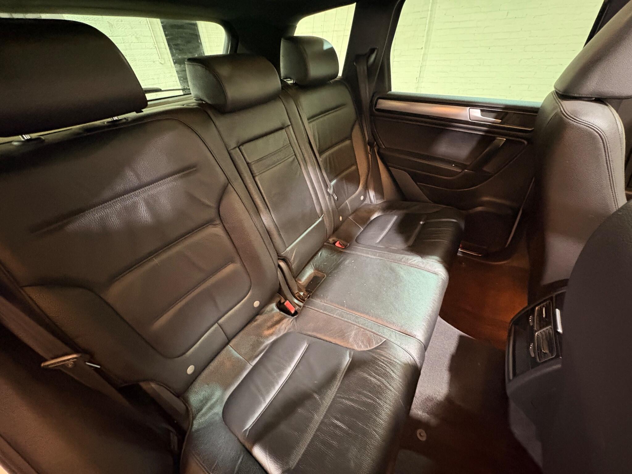 Volkswagen Touareg view 83