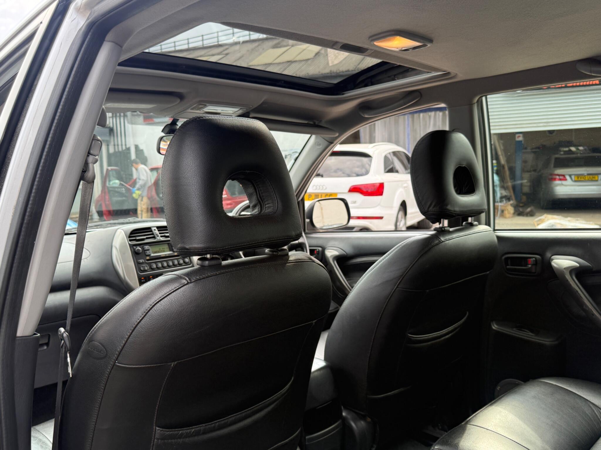 Toyota {Other Models} - Image 48