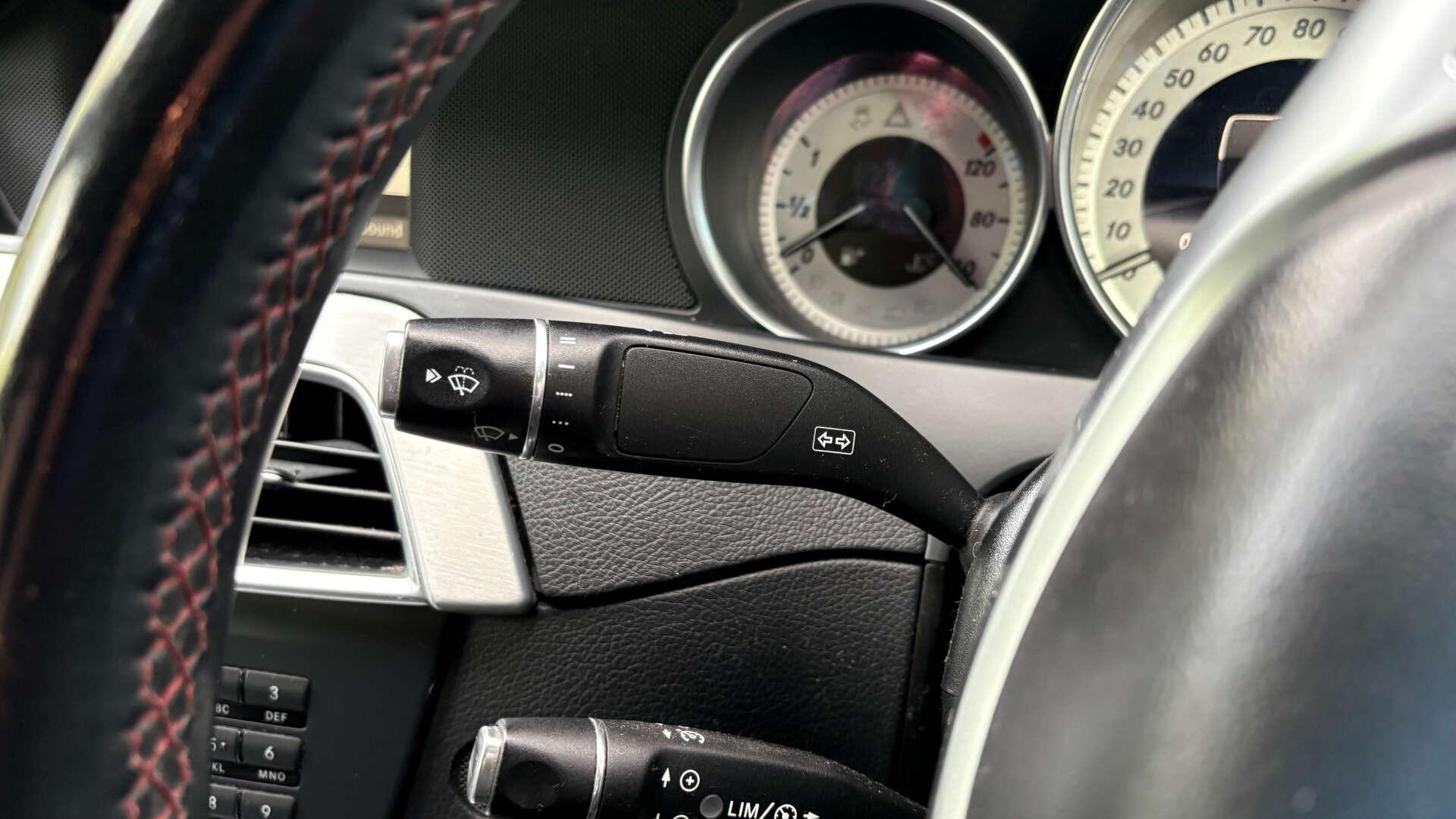 Mercedes-Benz C-Class view 19