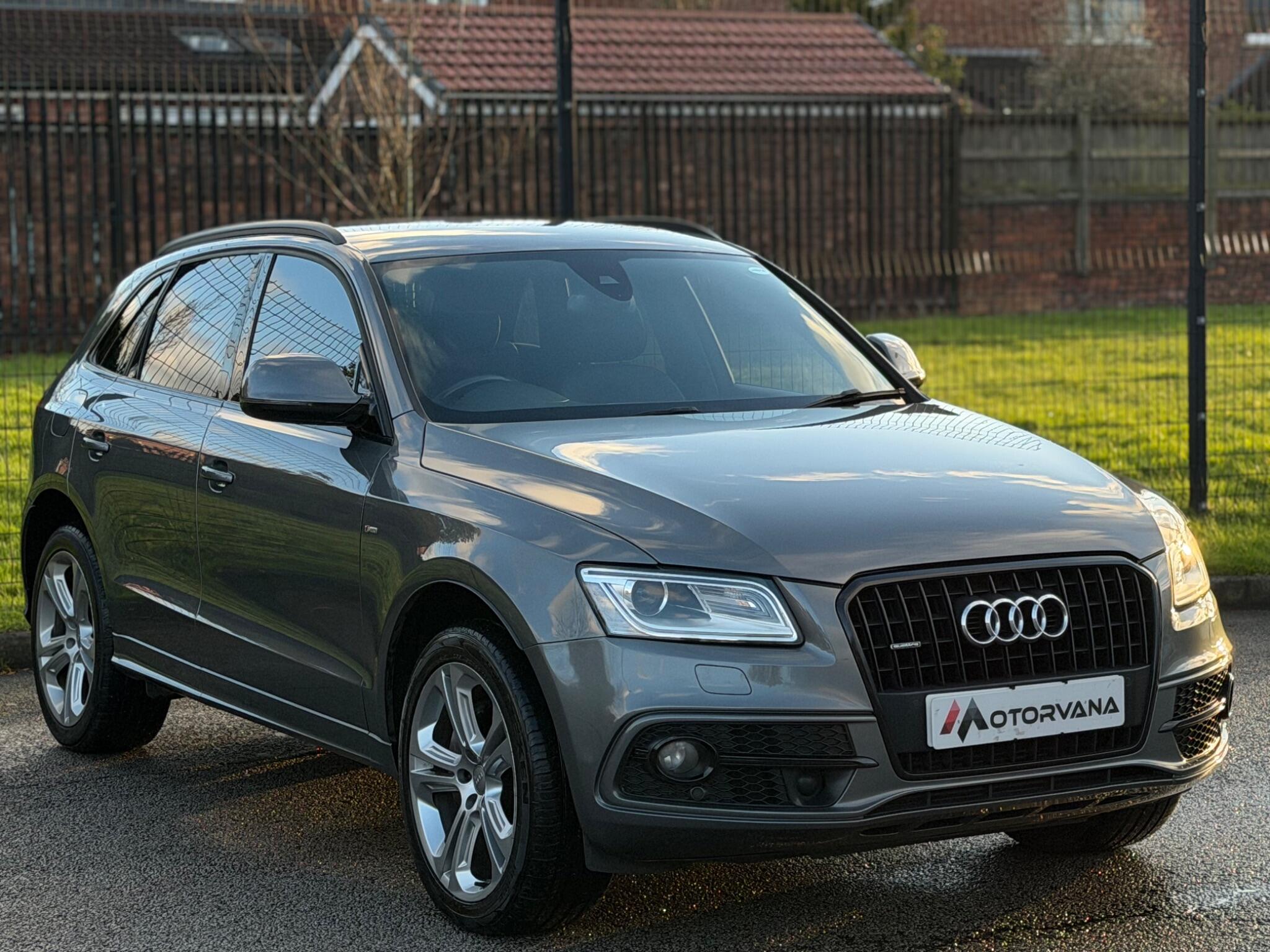 Audi Q5 view 6