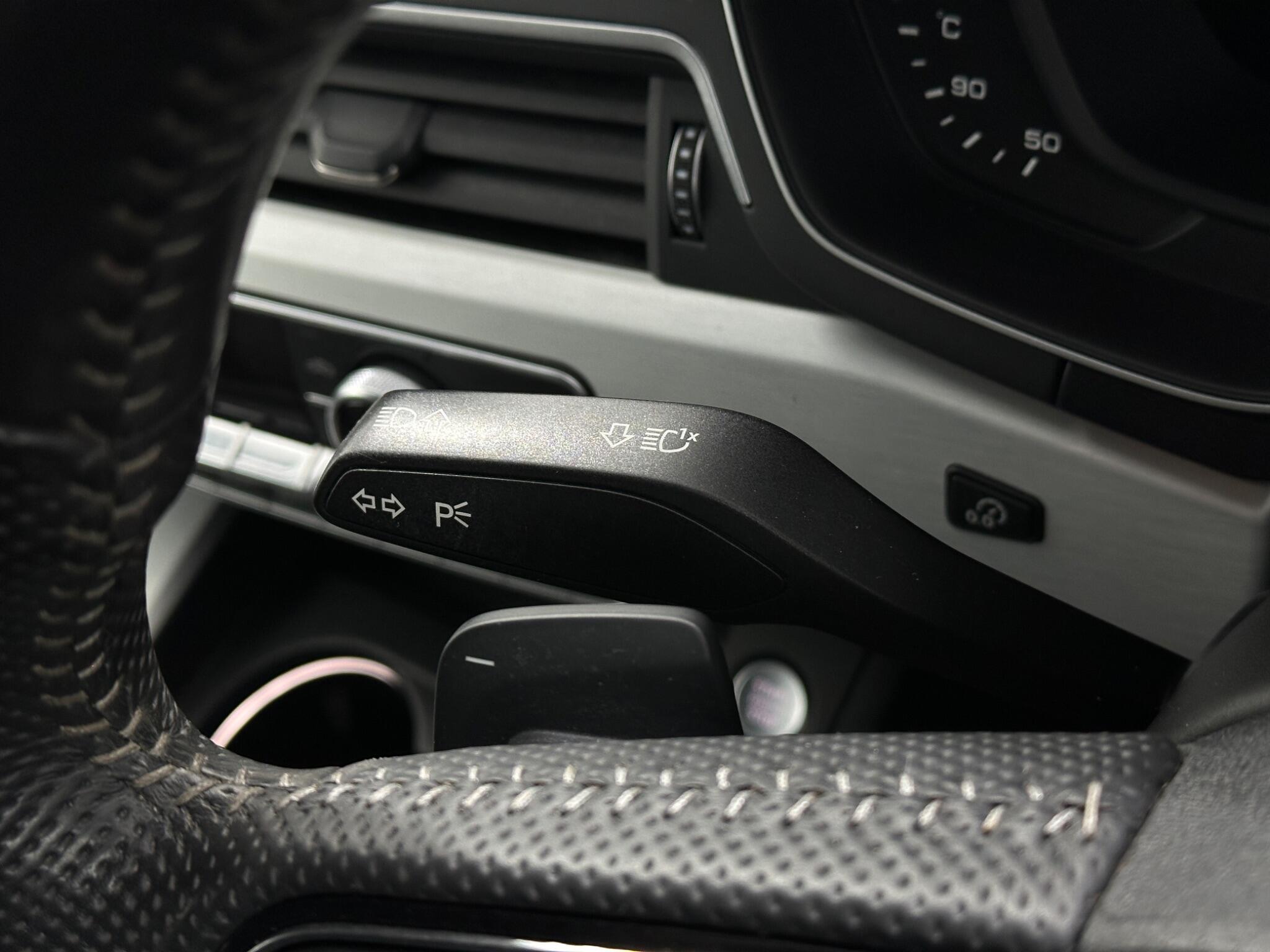 Audi A4 view 14