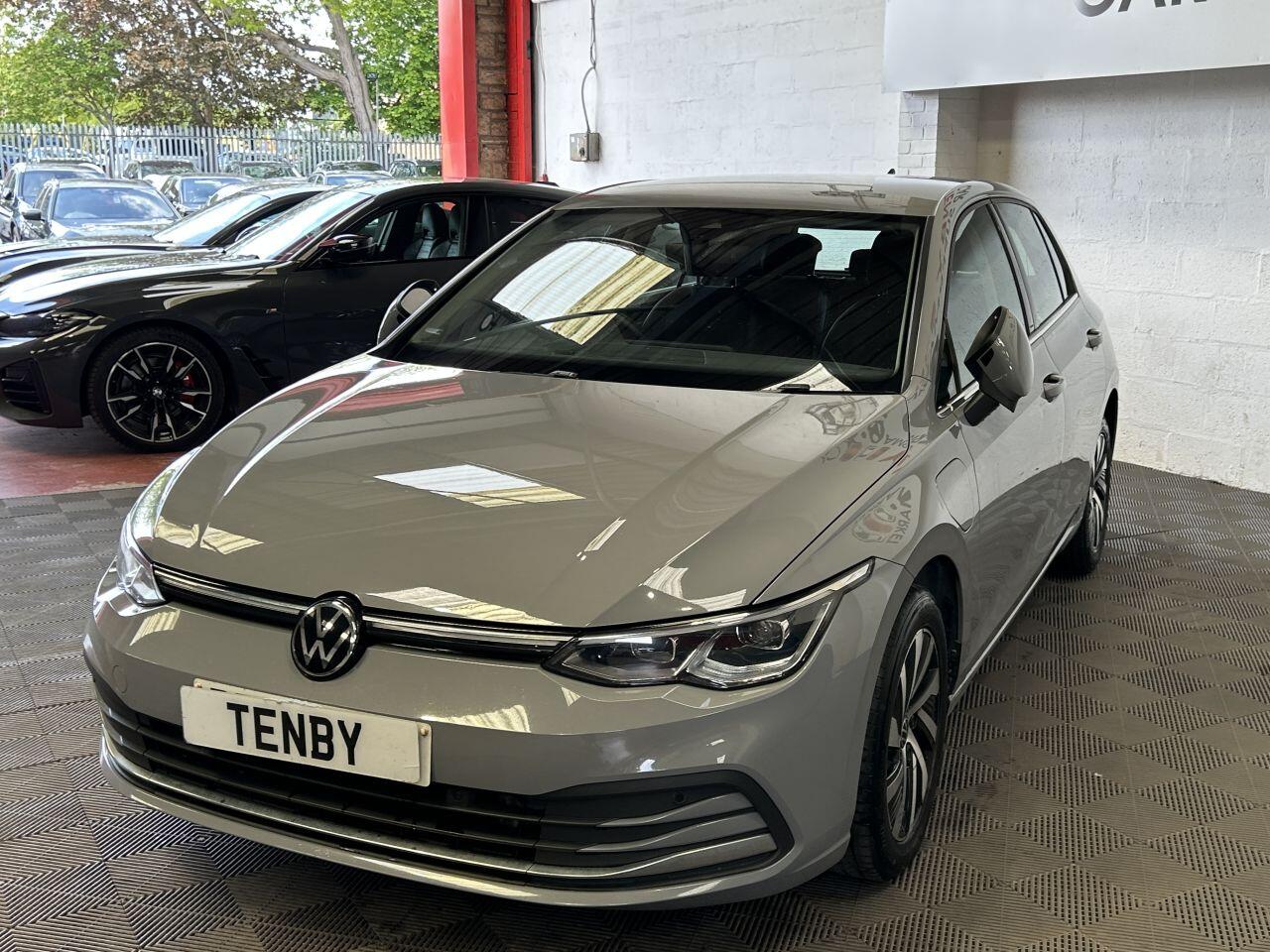 Volkswagen Golf view 5