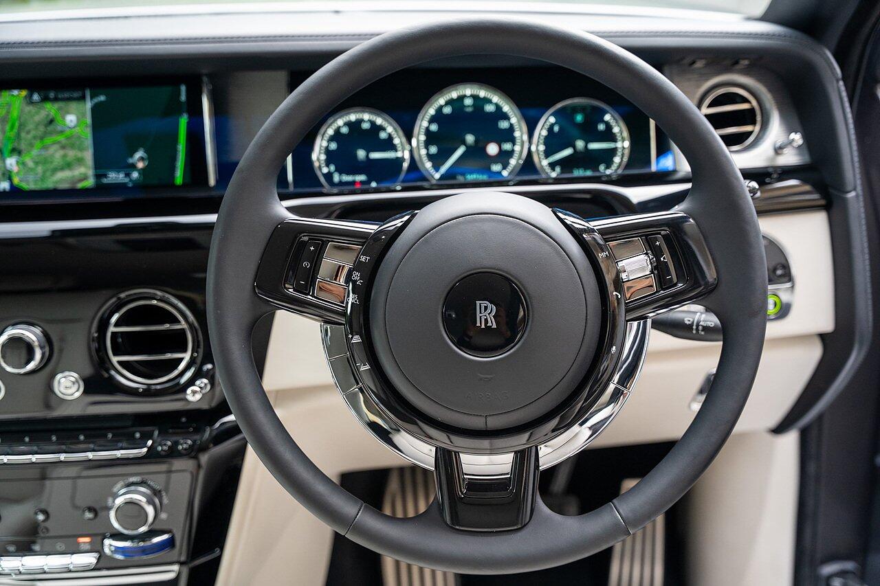 Rolls-Royce Phantom view 40