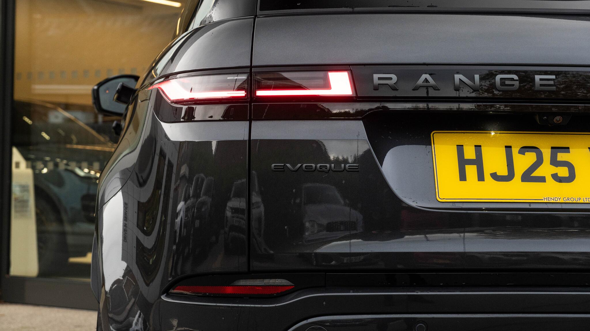 Land Rover Range Rover Evoque view 60