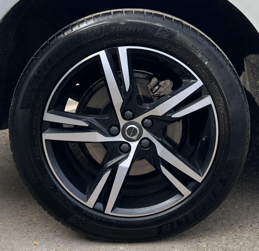 Volvo XC60 view 11