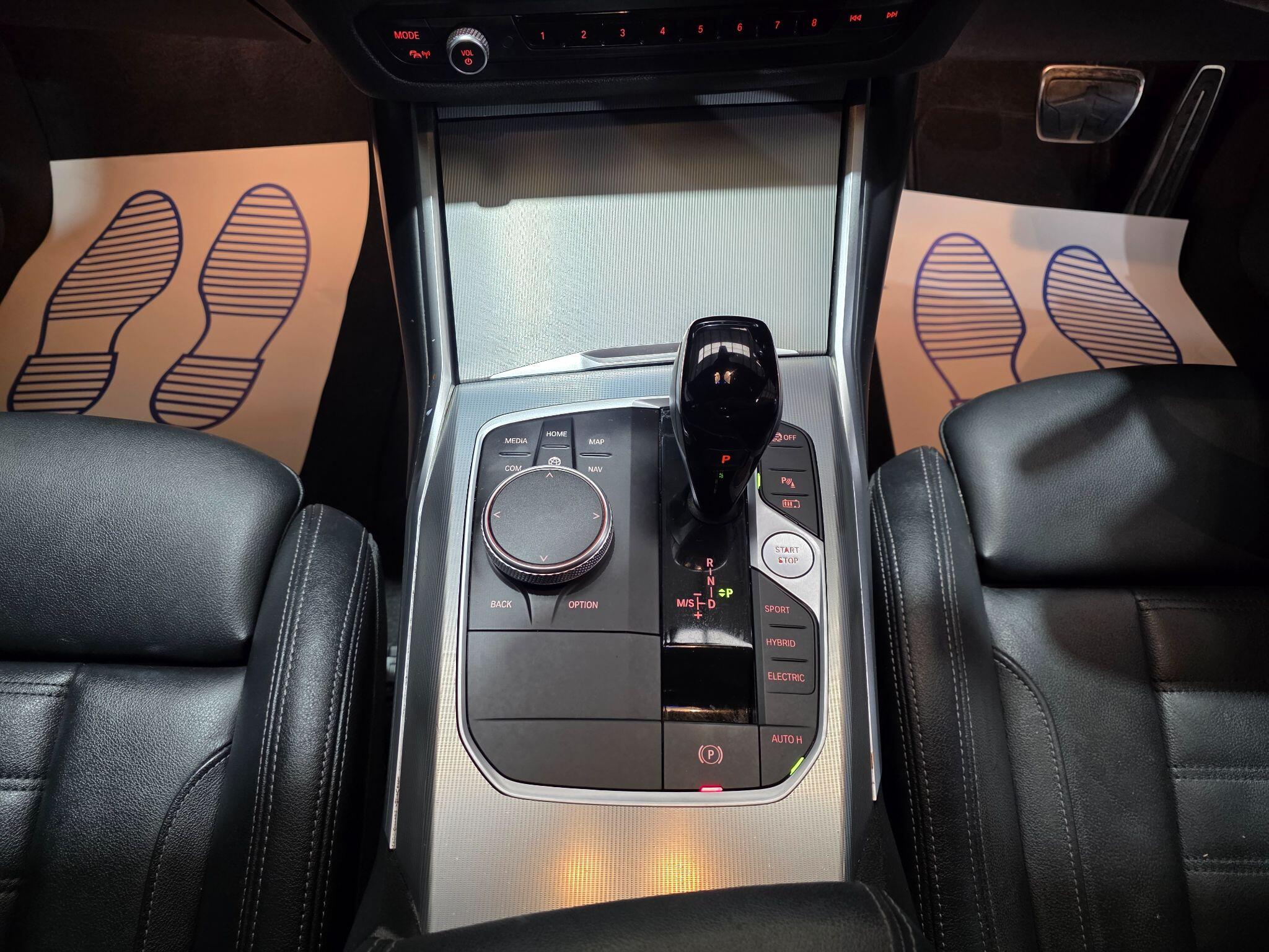 BMW 3 Series view 12