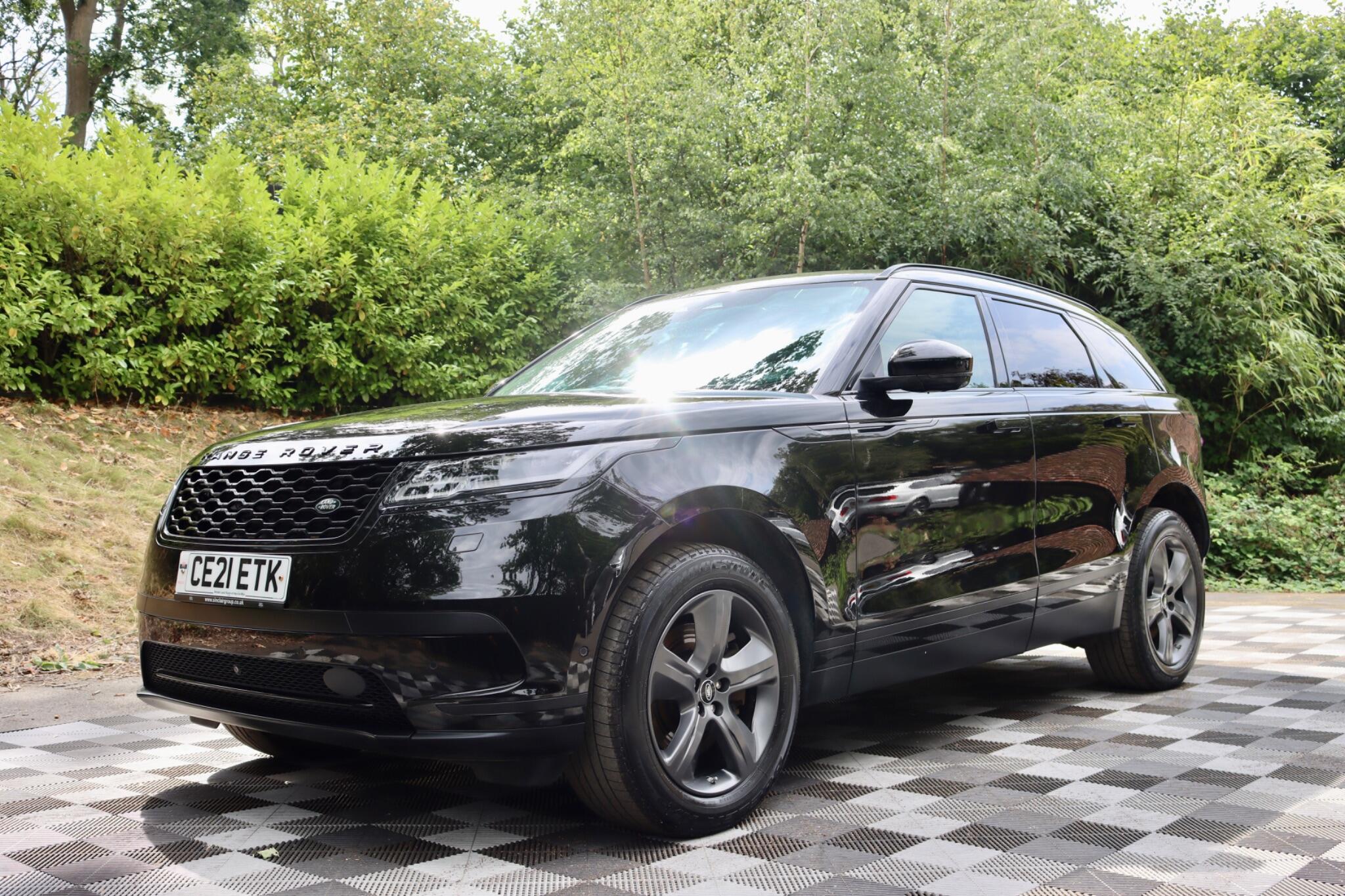 Land Rover Range Rover Velar view 19
