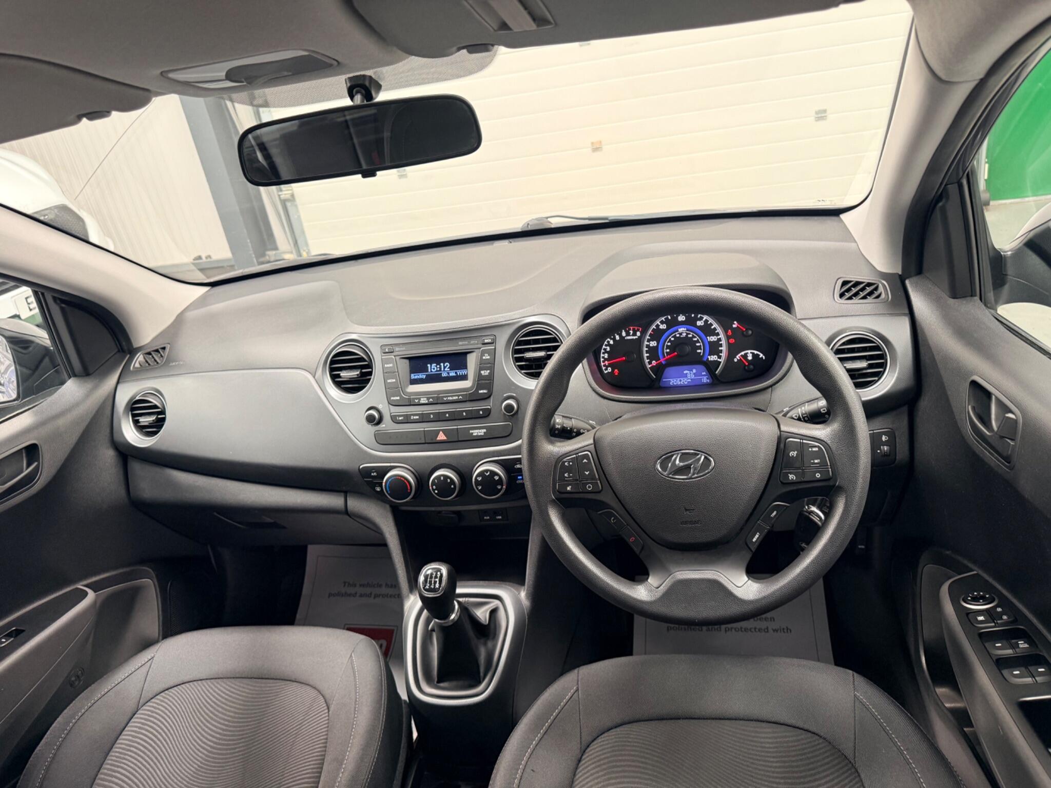Hyundai I10 view 9