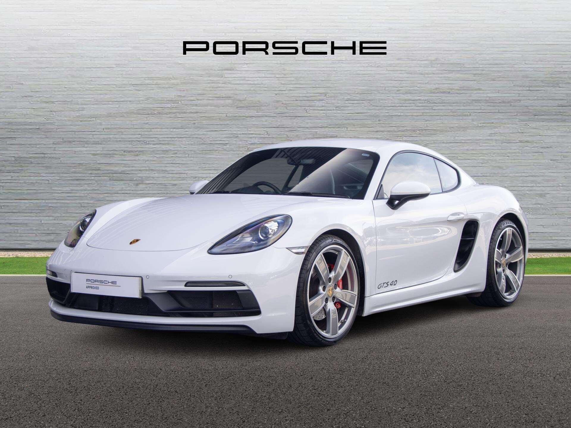 Porsche Cayman view 8