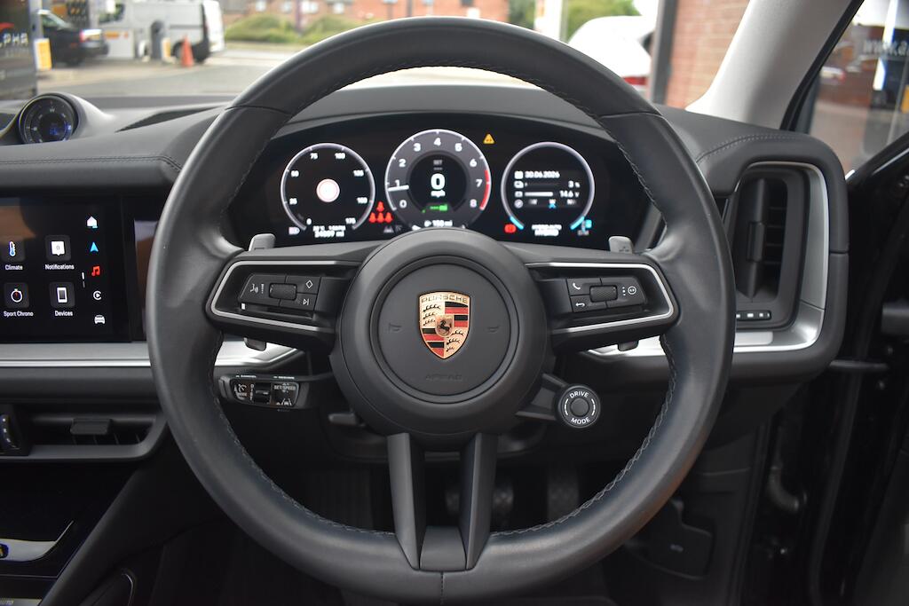 Porsche Cayenne view 69