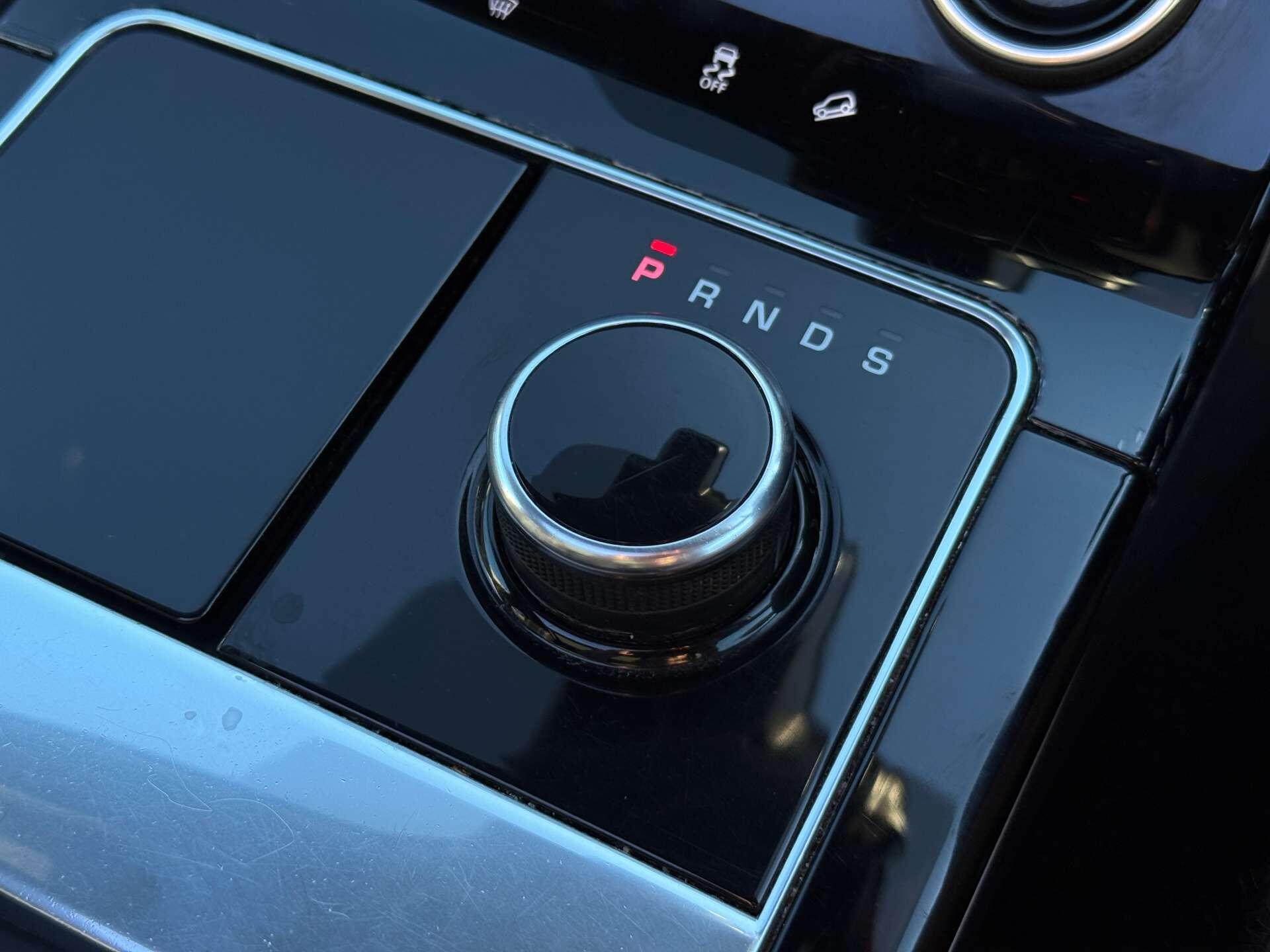 Land Rover Range Rover Velar view 51