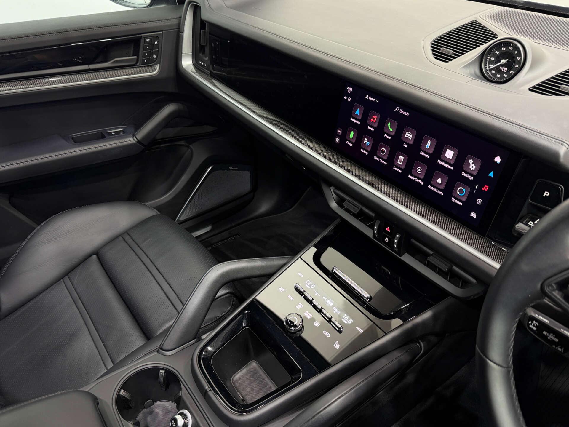 Porsche Cayenne view 46