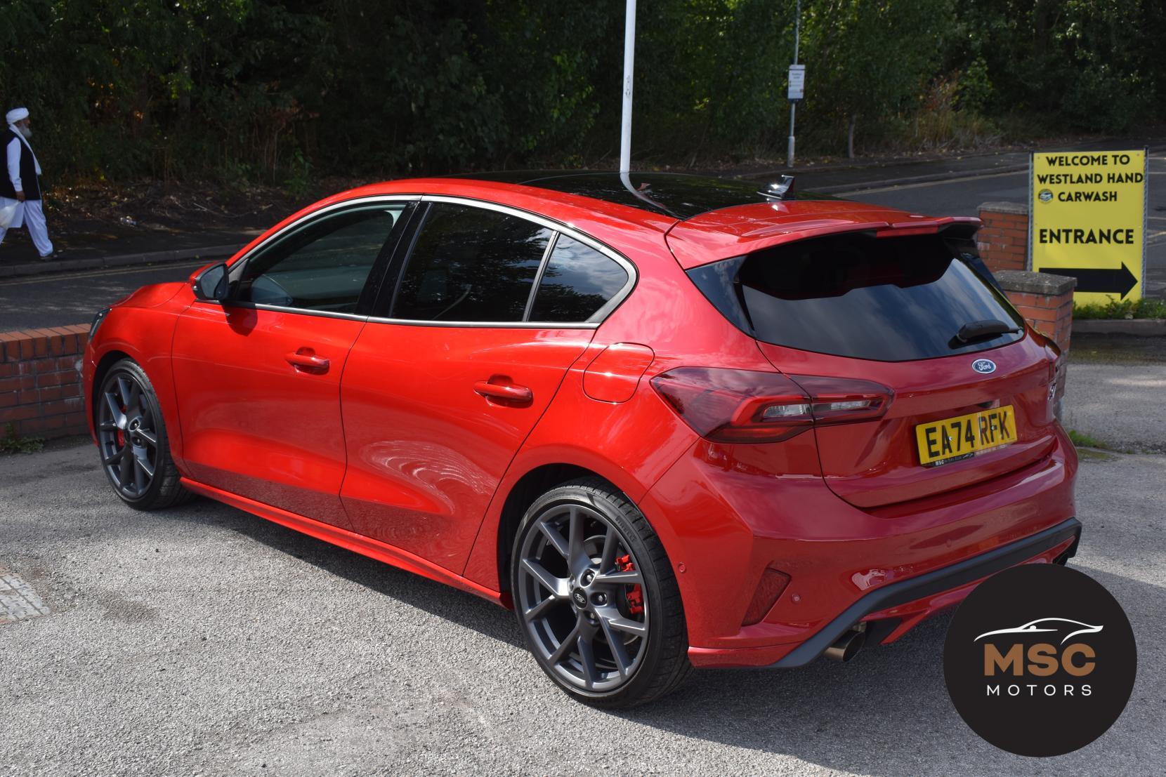 Ford Focus view 13