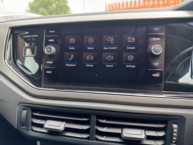 Volkswagen Polo view 21