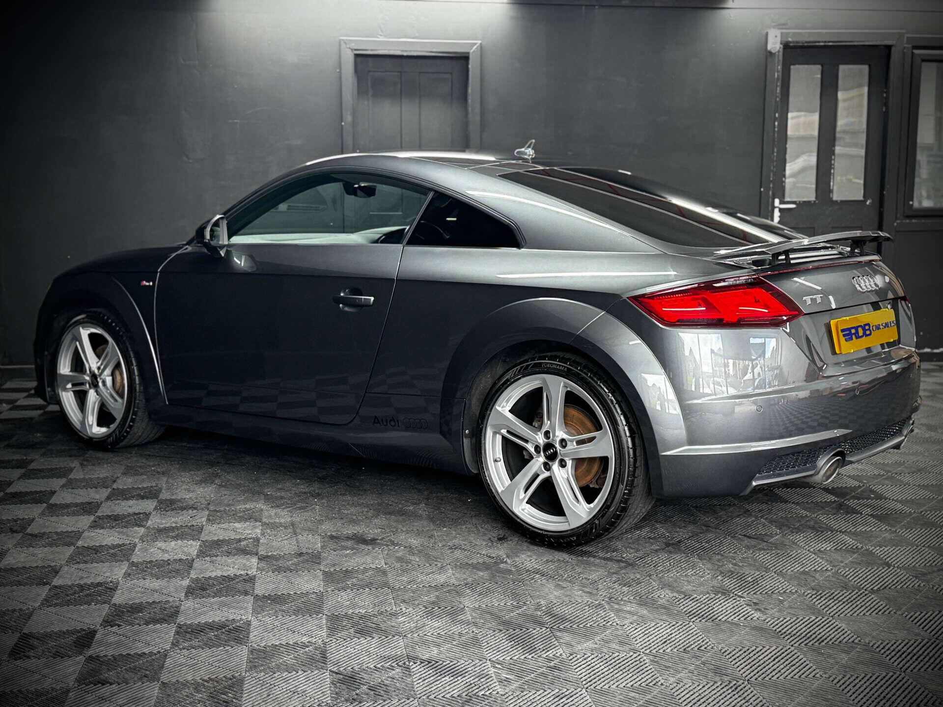Audi TT view 36