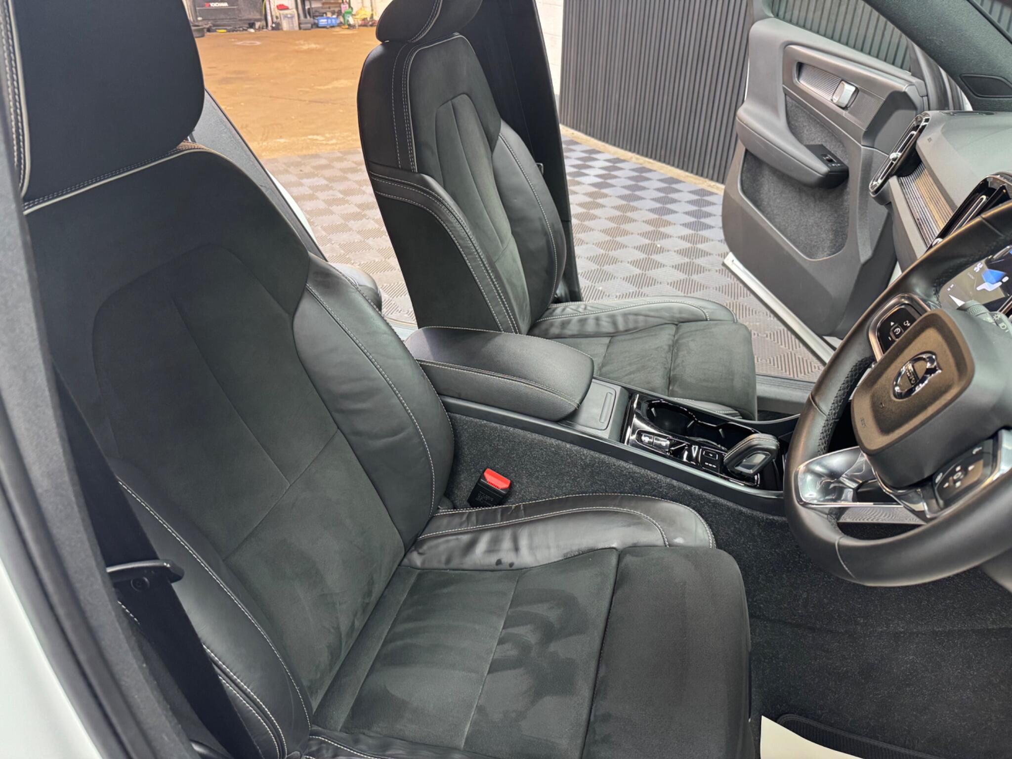 Volvo XC40 view 25