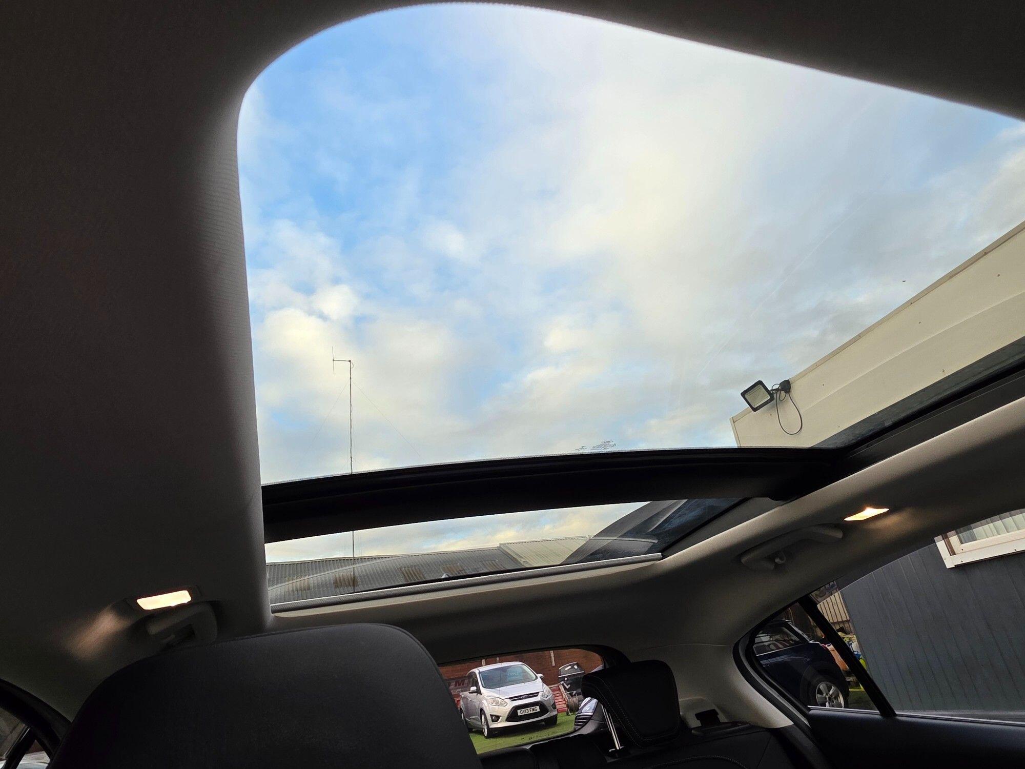 Ford Focus view 27