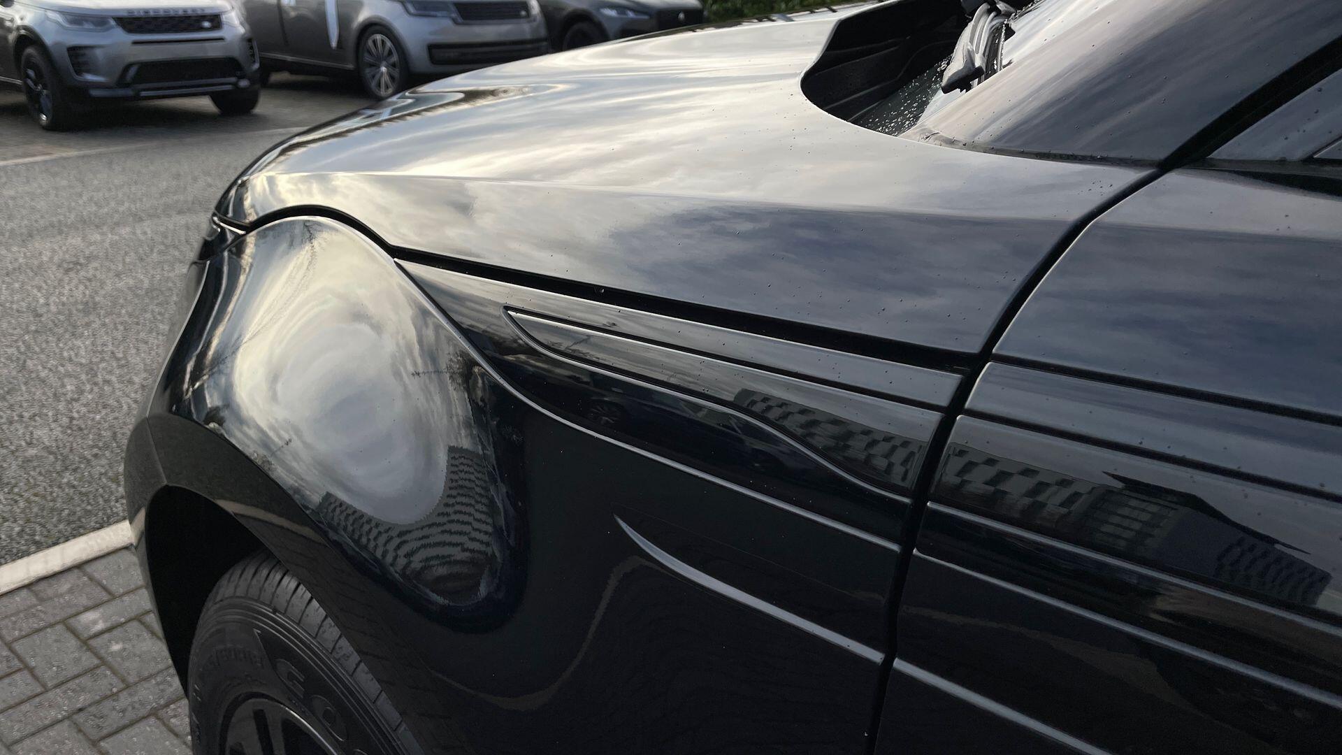 Land Rover Range Rover Evoque view 28