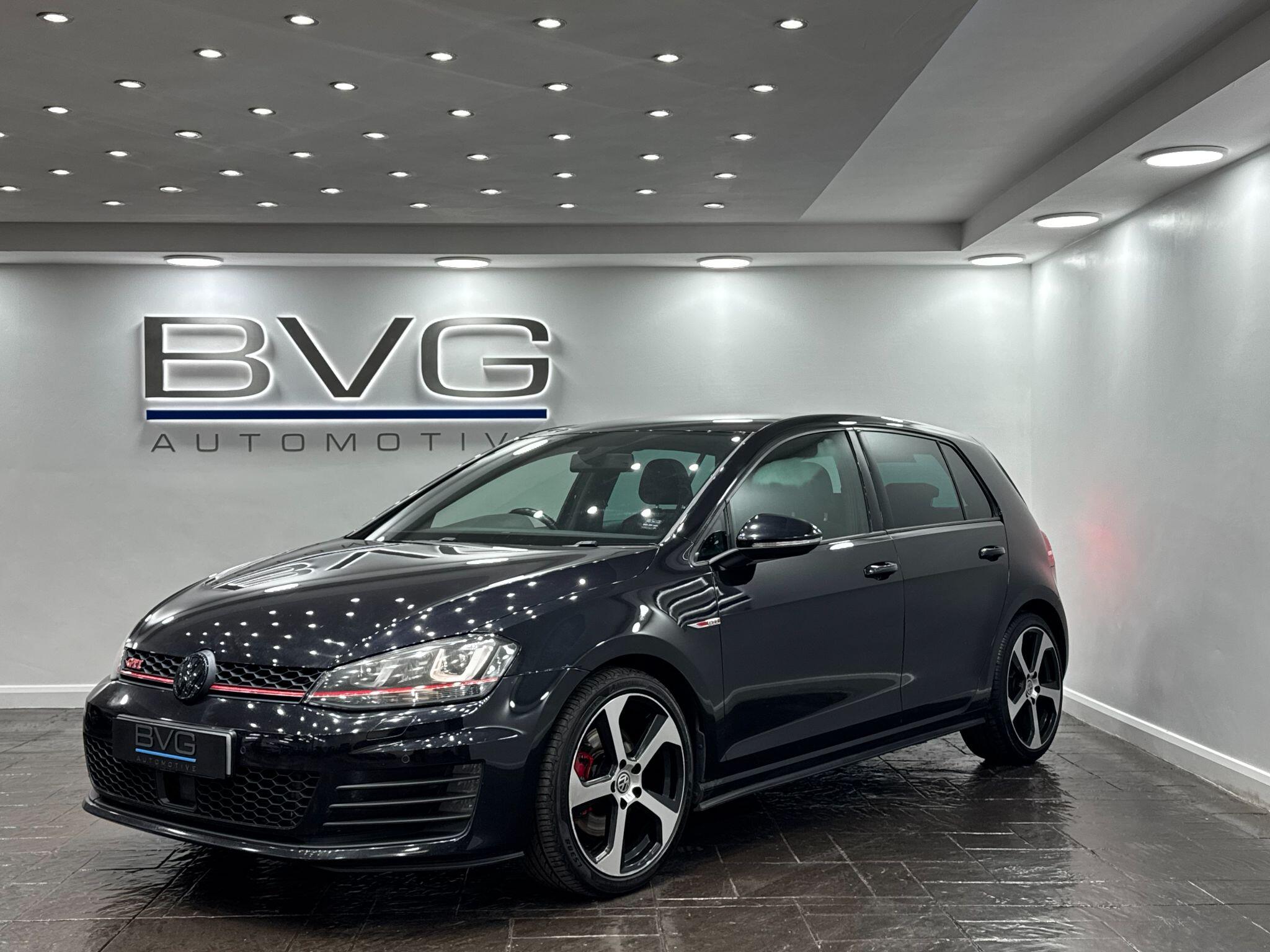 Volkswagen Golf view 5