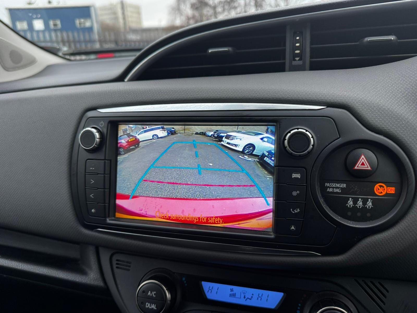 Toyota Yaris view 16