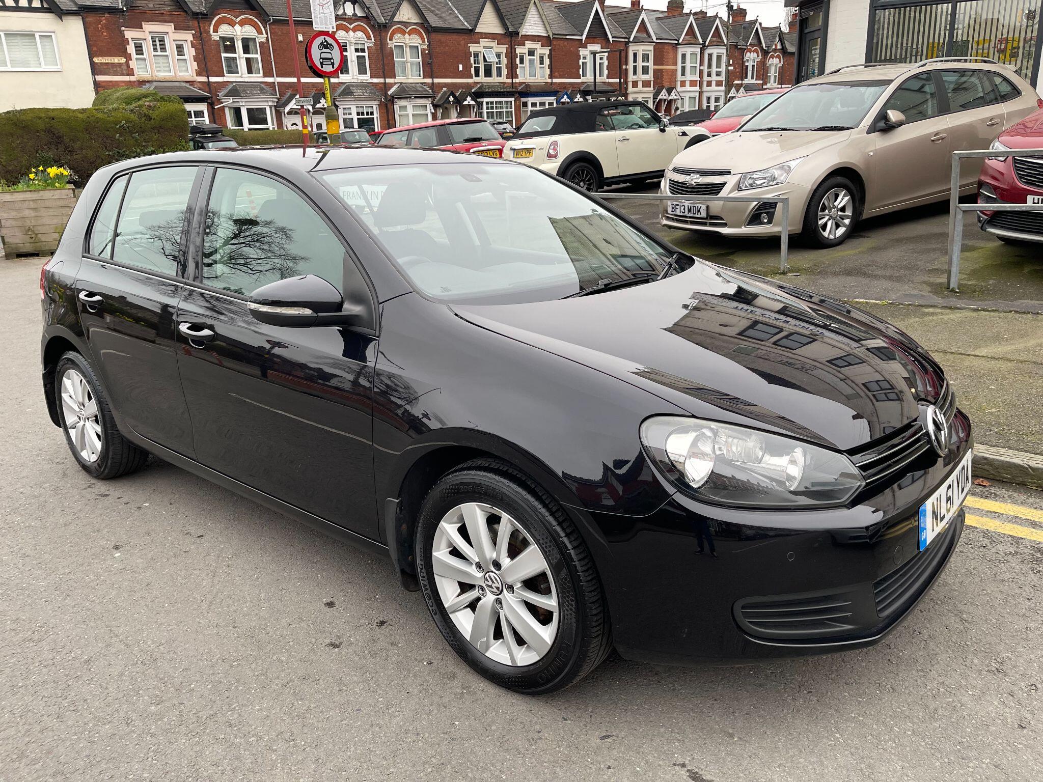 Volkswagen Golf view 4