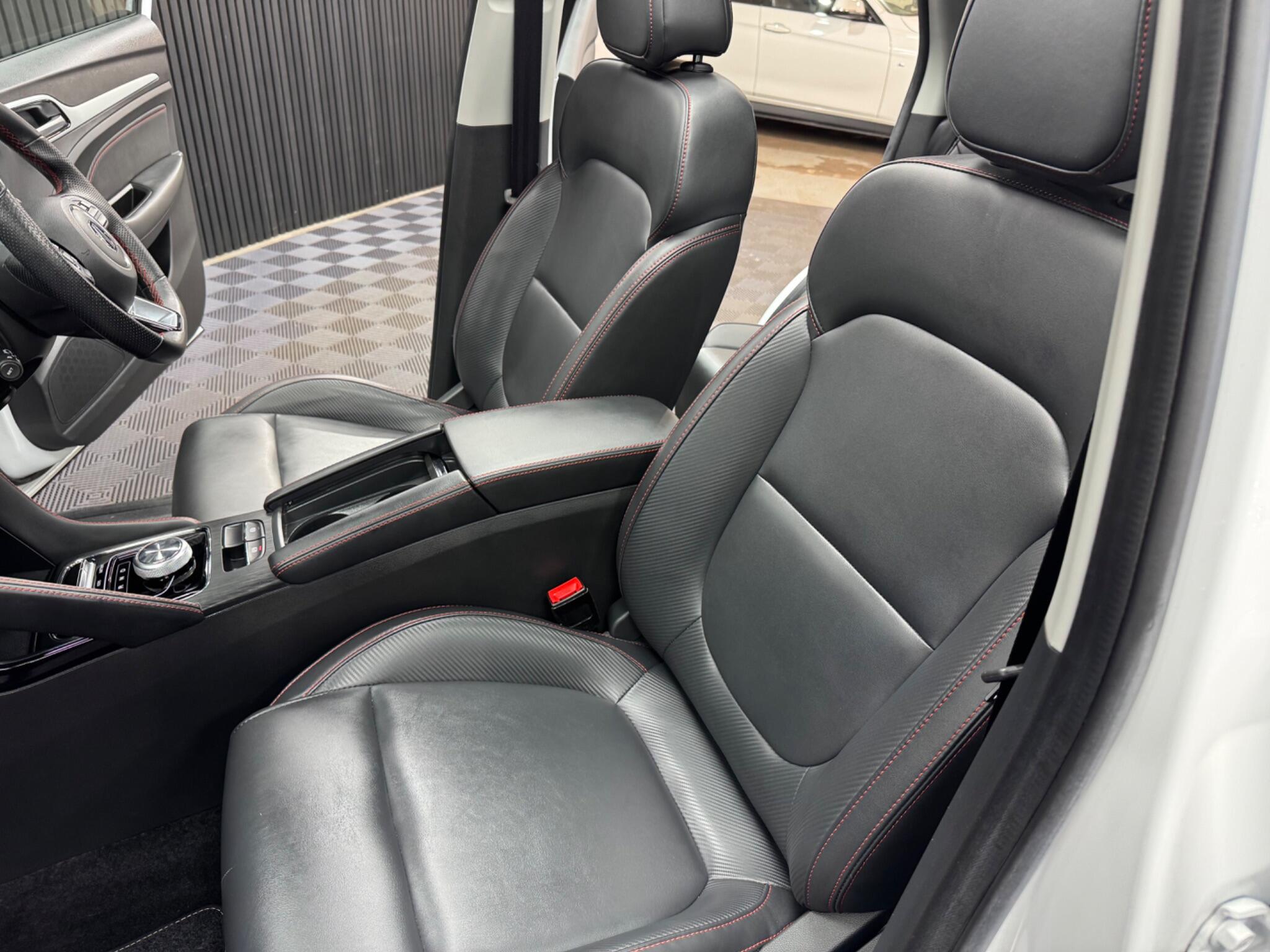 MG ZS view 46